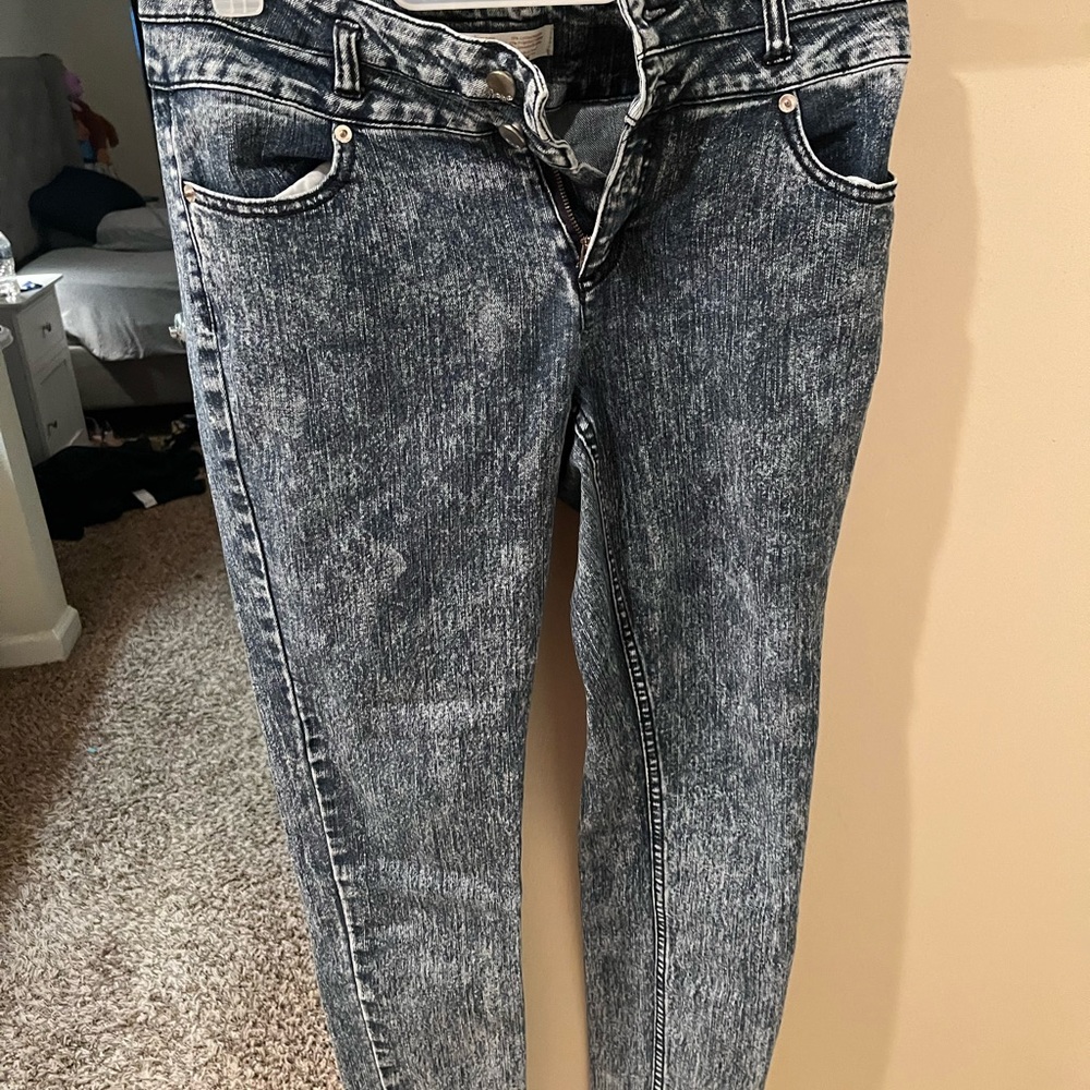 ACID wash jeans